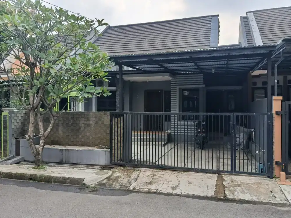 Rumah Minimalis SHM 5 Menit ke RS Hermina Depok Hadap Timur J-42099