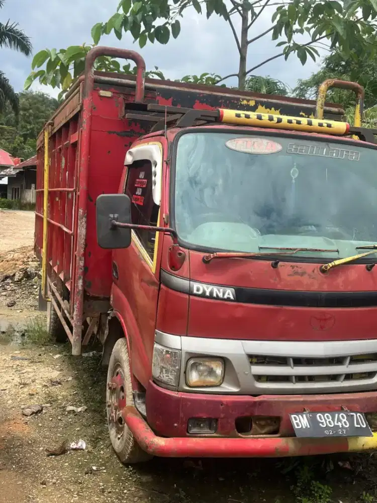 Truk Dyna 130ht 2007
