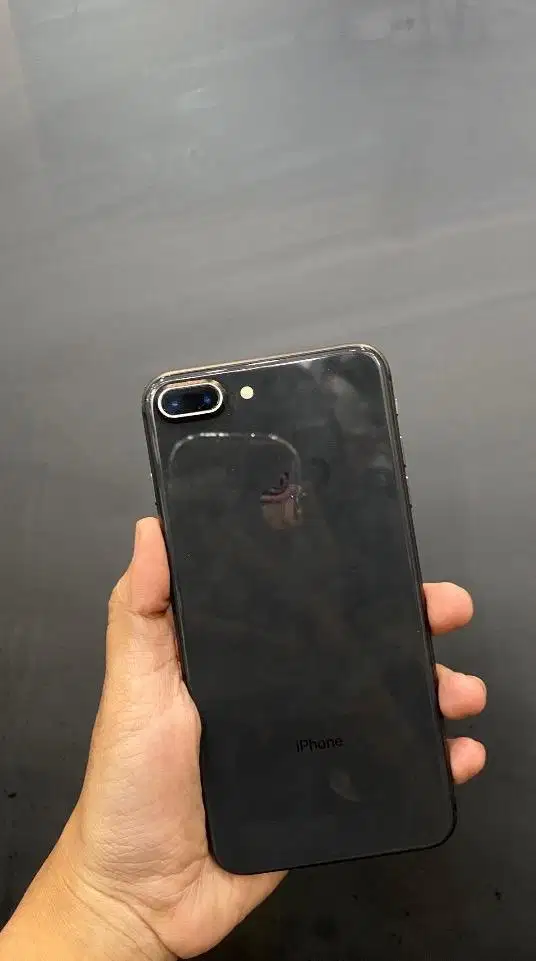 IPHONE 8 PLUS 64GB INTER