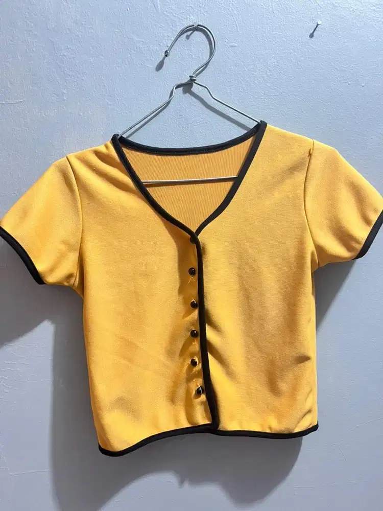 Baju atasan wanita size s