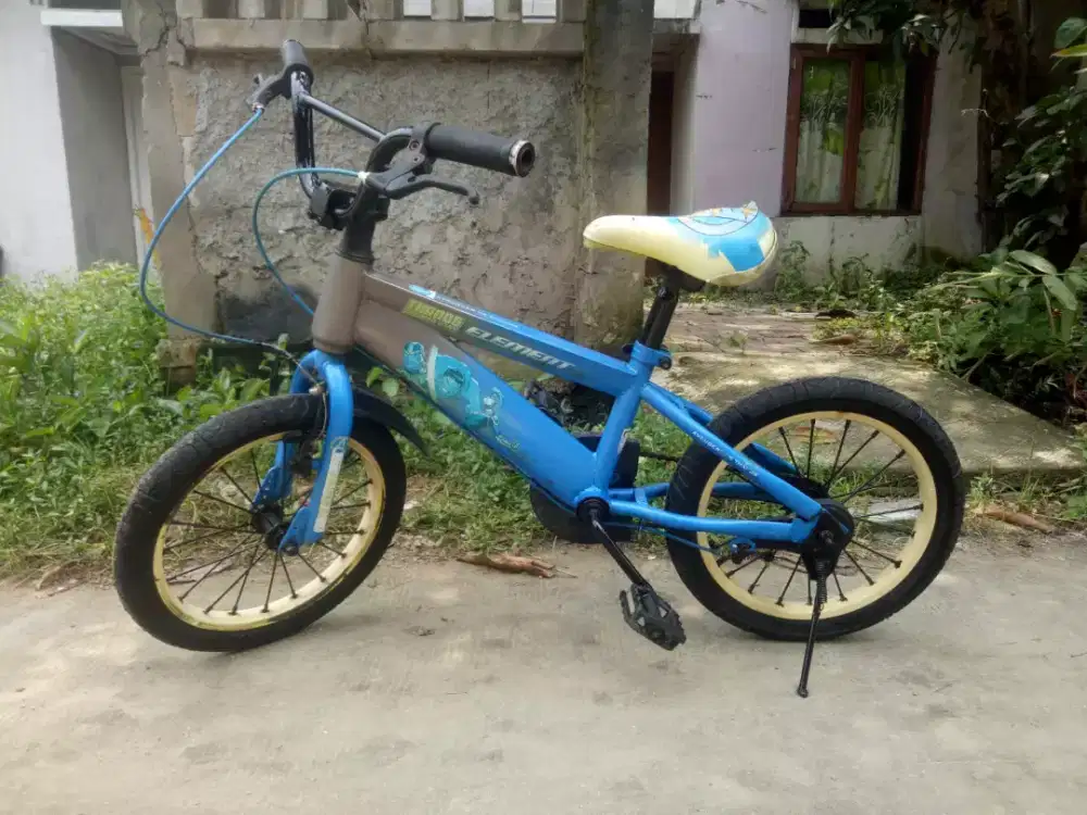 Sepeda BMX ELEMENT RING 16.