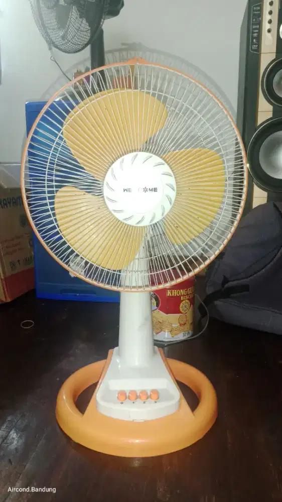 Kipas Angin Meja Welhome 12 inch