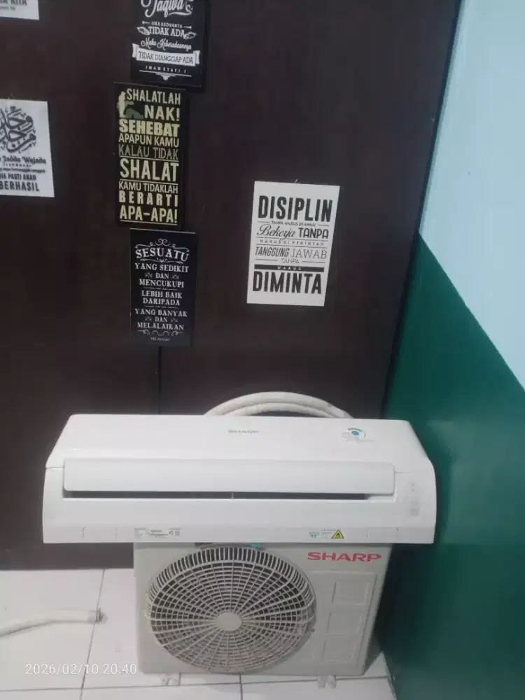 Jual AC Sharp 0,5pk dan Kulkas Sharp 2unit ukuran (sedang dan kecil)
