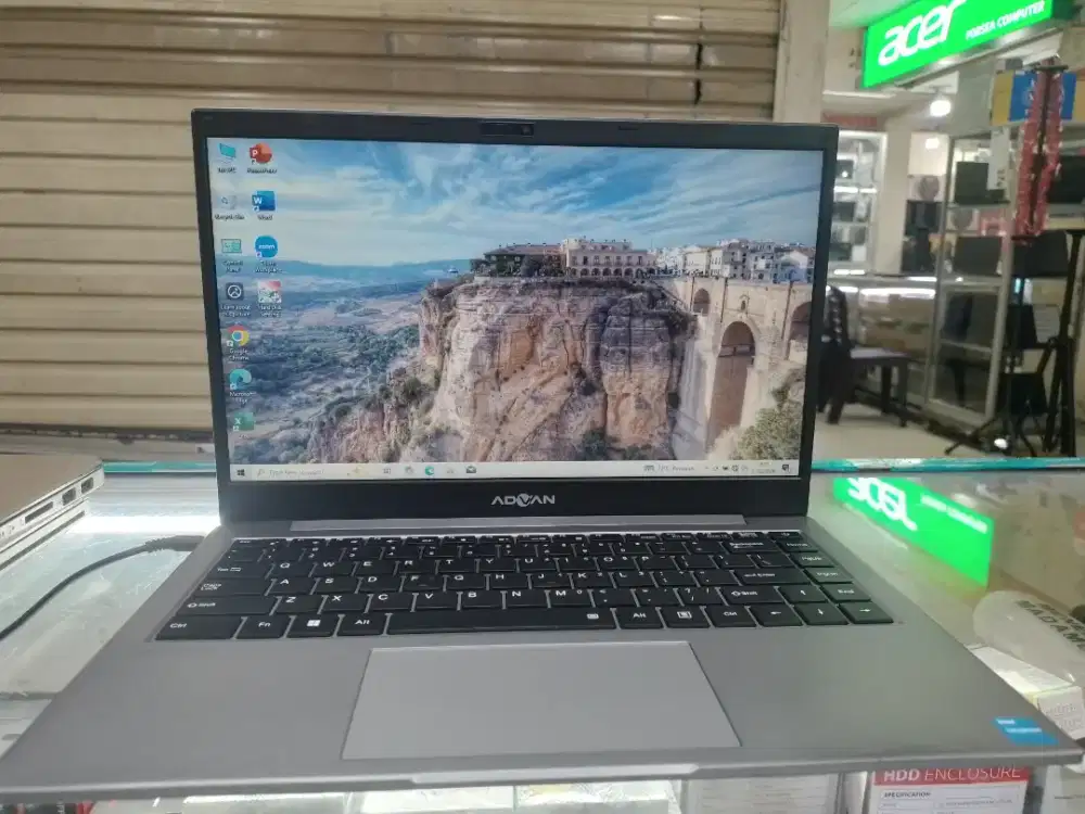 Laptop Advan Soulmate intel celeron N4020