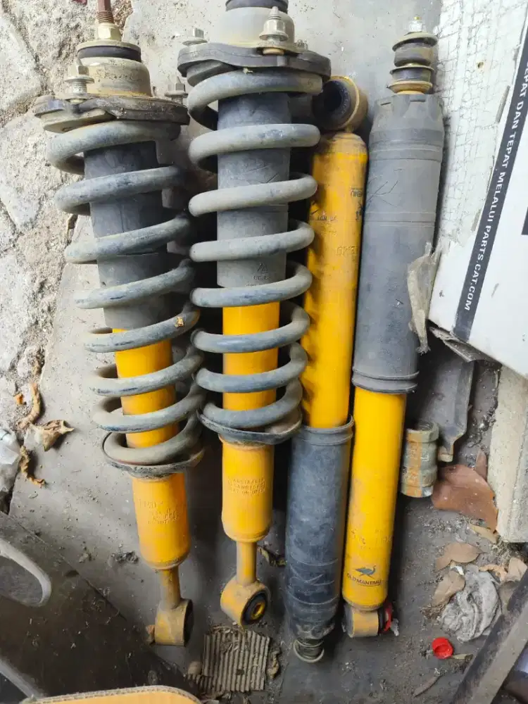 OME NITRO CHARGER SPORT SHOCKBREAKER FRONT + REAR for FORTUNER (ASLI)