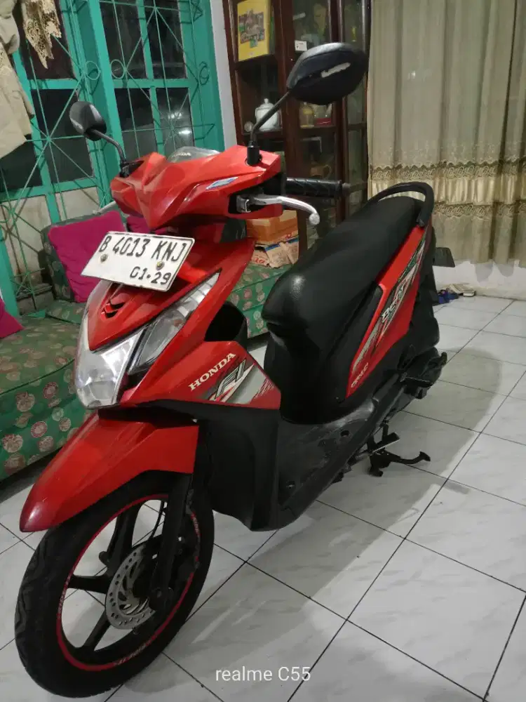 Honda beat fi 2014 merah