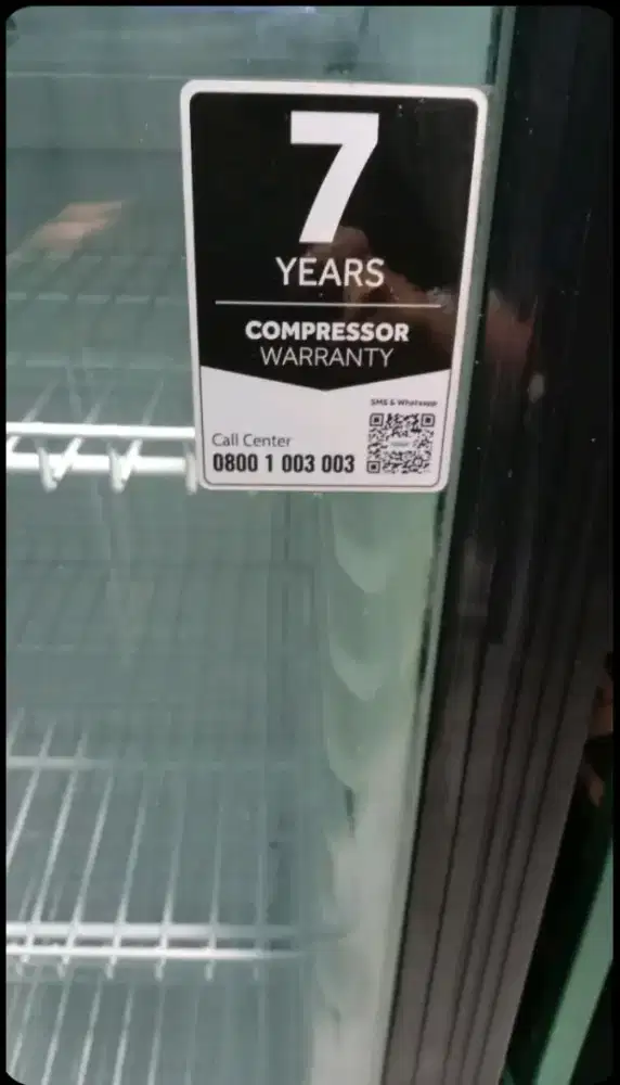 Jual cepat Showcase merk Agua