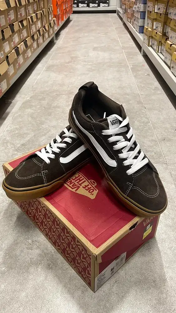 Dijual Vans Original navya size 42. art: Vans Filmore (Baru dari toko)