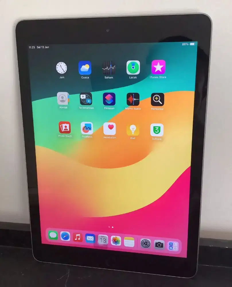 iPad Generasi 5 grey 32 GB Wifi only mulus No minus