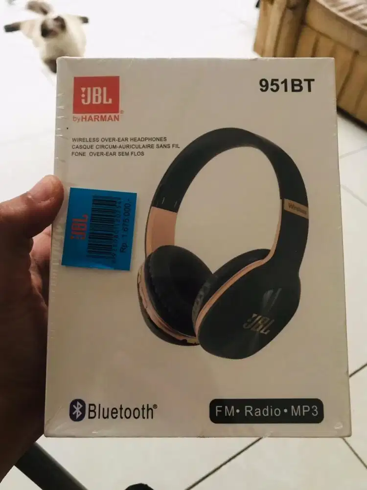 headphone JBL masih segel