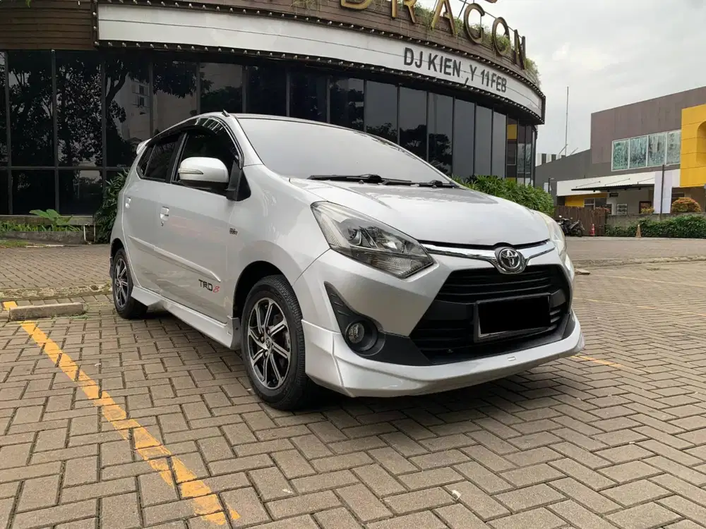 TOYOTA AGYA 1.2 TRD AT MATIC 2018 SILVER