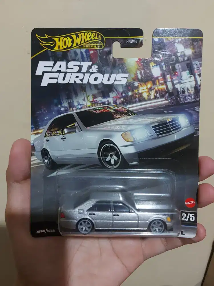 Hotwheels Mercedes-Volvo