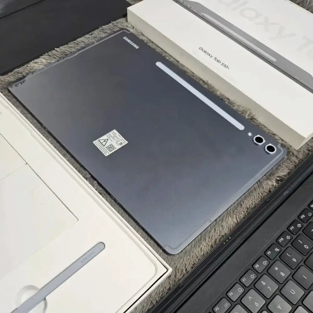 Samsung Tab S10 Plus wifi with cover keyboard original