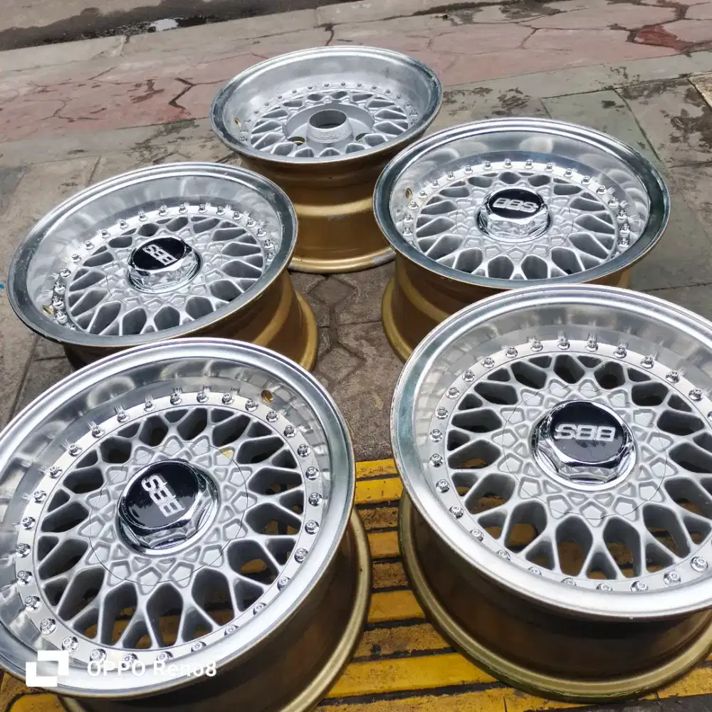 Jual Vleg BBS Pcd Kijang R13 ET6 7J Lebar rata ada 5pcs nominus hub Wa