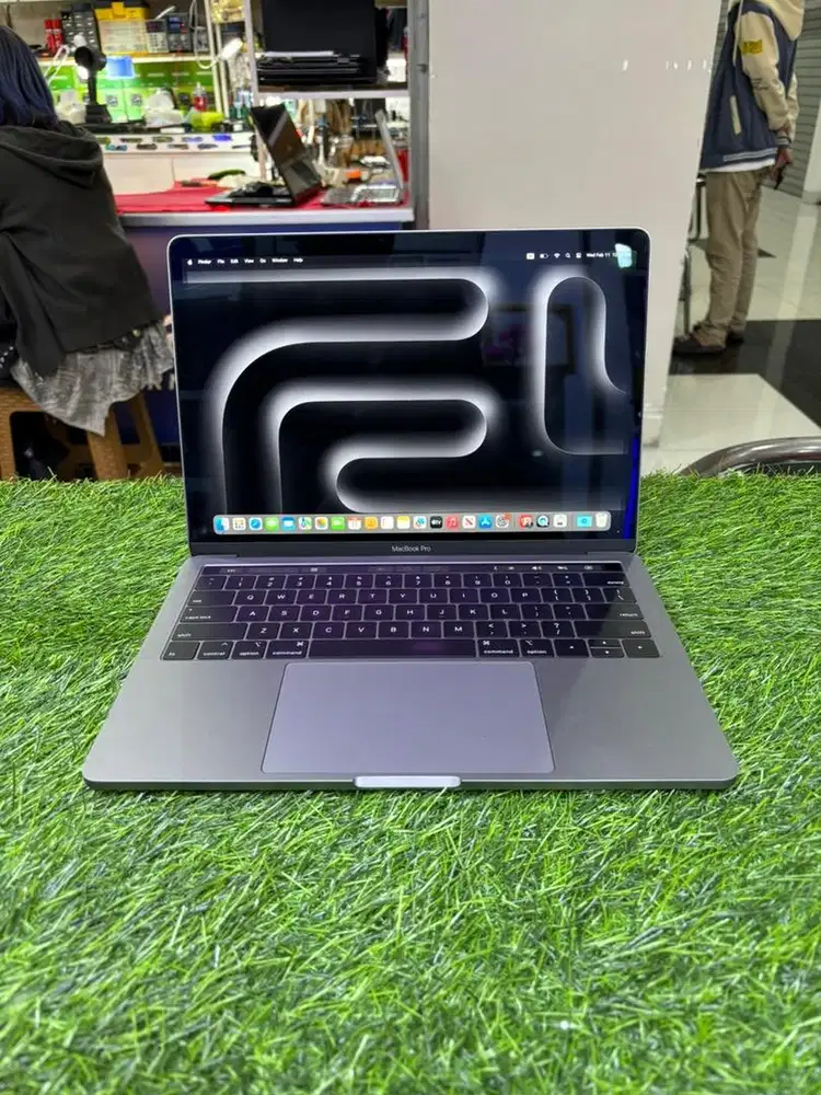 Jual Macbook Pro 2019 TB i7 16/512