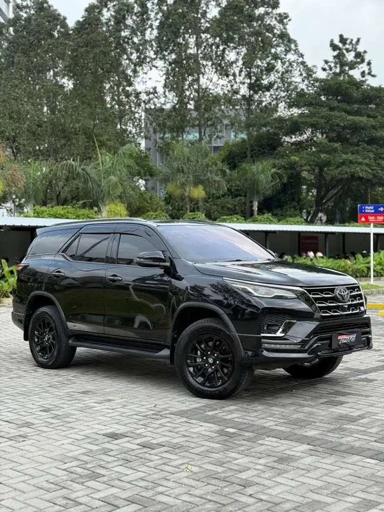 Toyota GR 2.8 4x4 Tetradrive Nik 2023 Vrz Fortuner AT DIESEL