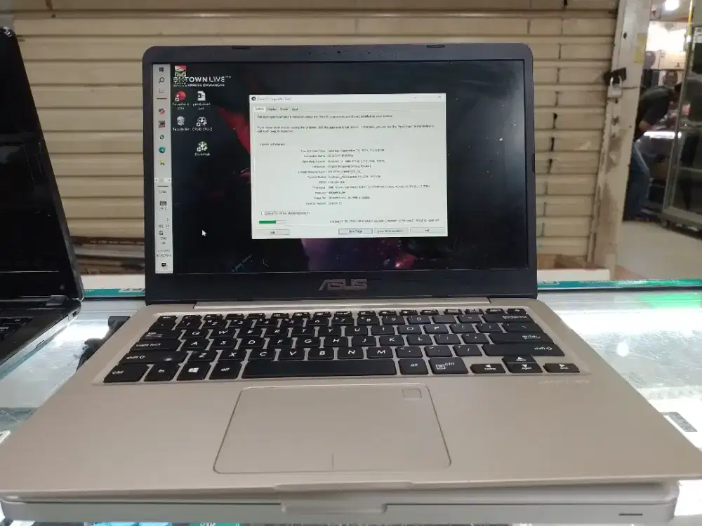 Laptop Asus X411Q Amd A12-9720P radeon R7