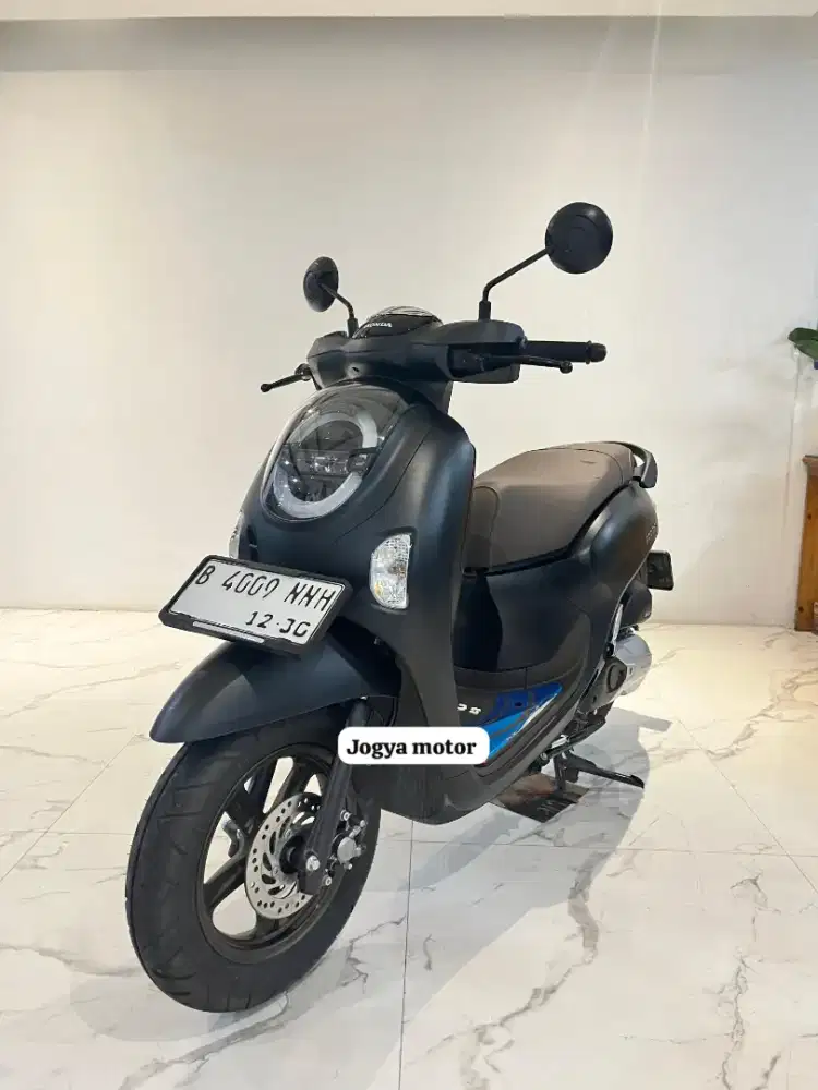 c - honda scoopy prestige 2025 KM 1K