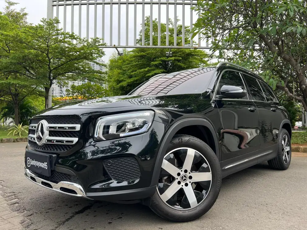 KM.15.000 MERCEDES BENZ GLB200 / GLB 200 PROGRESSIVE LINE 2024/2023