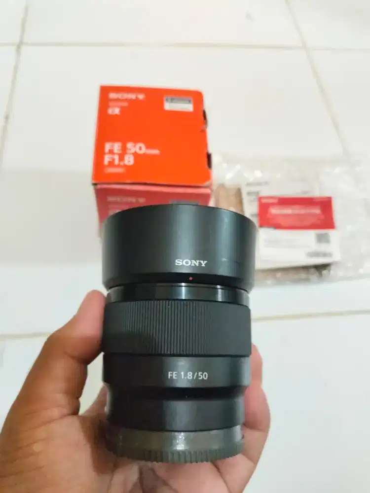 Lensa Sony FE 50mm f 1.8