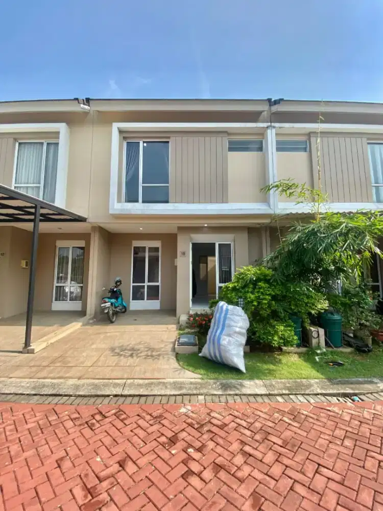 Di sewakan rumah di Gading Serpong cluster Amarilo semi furnish