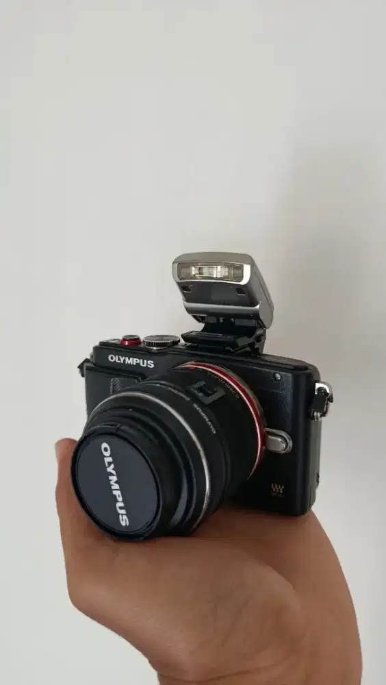 Kamera Mirrorless Olympus EPL 6