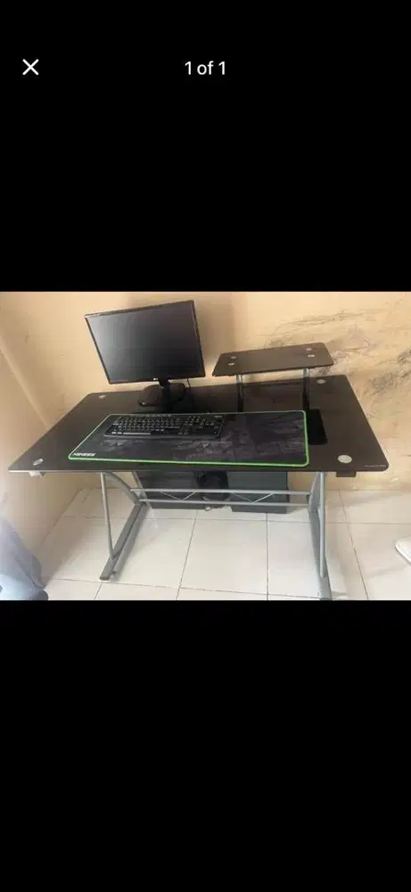 Meja kerja atau belajar