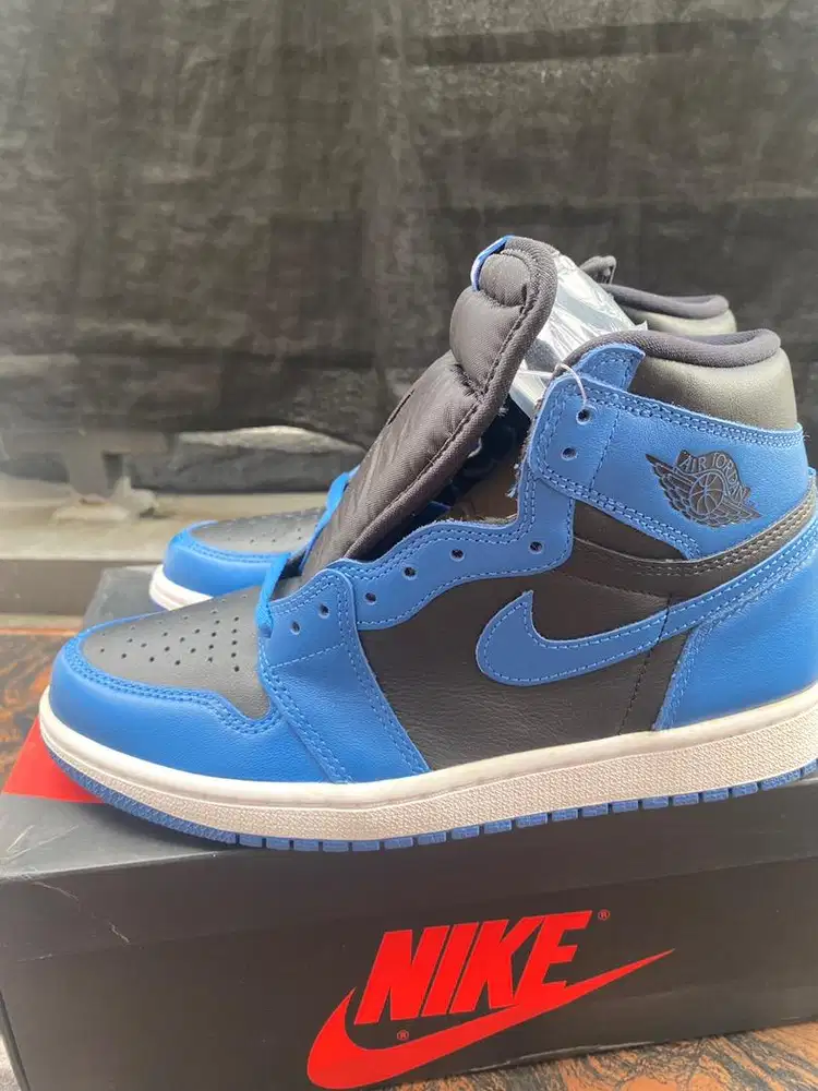 Sepatu Air Jordan 1 Retro High OG Marine Blue