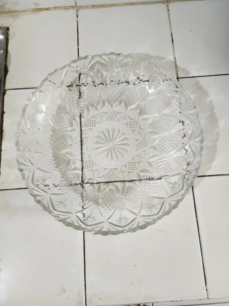Piring Saji Kristal Mewah / Mangkuk Buah Kaca Motif Diamond Klasik