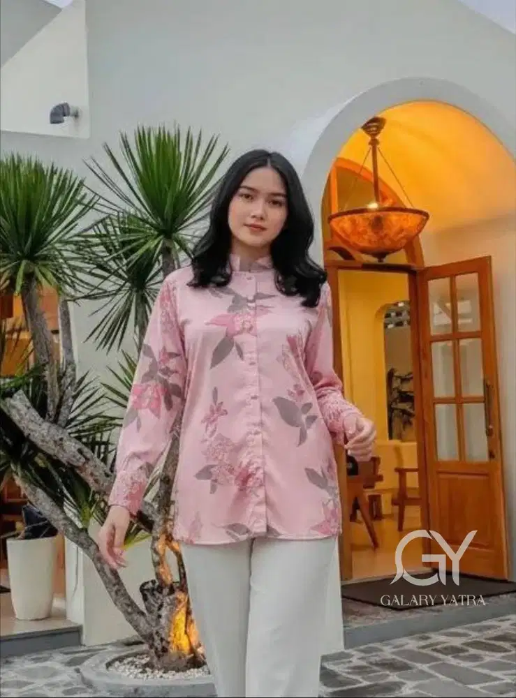 Blouse Silky Silk Print Premium