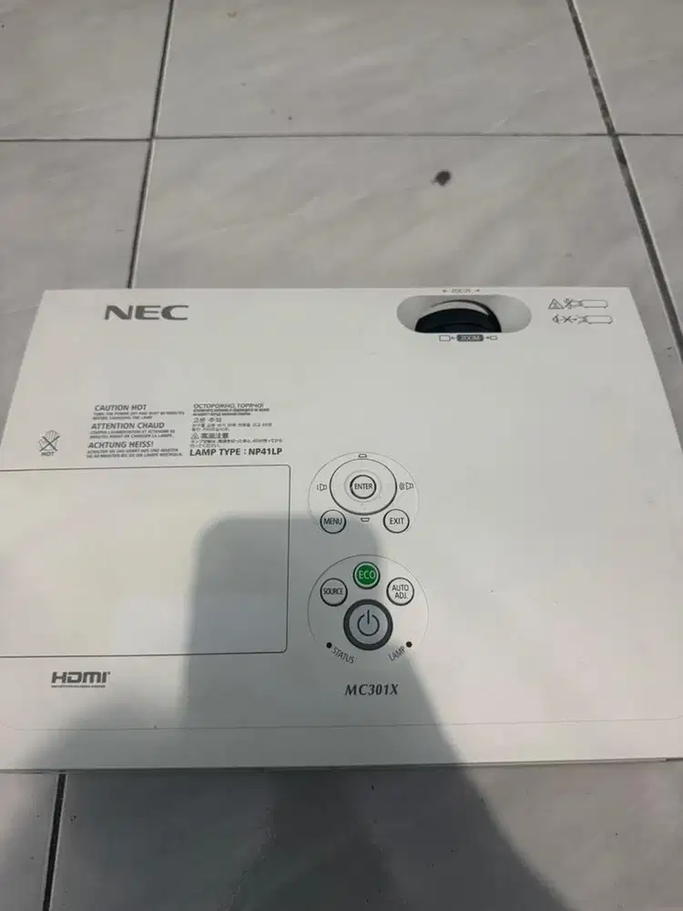 Proyektor nec mc301x