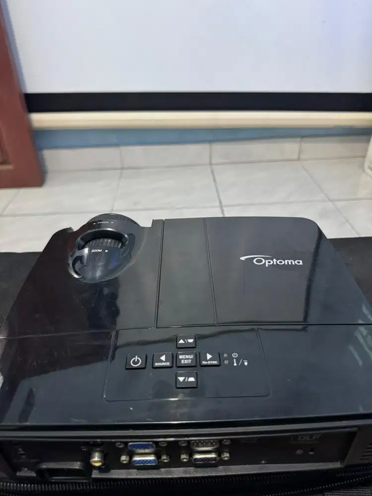 Proyektor optoma ex550