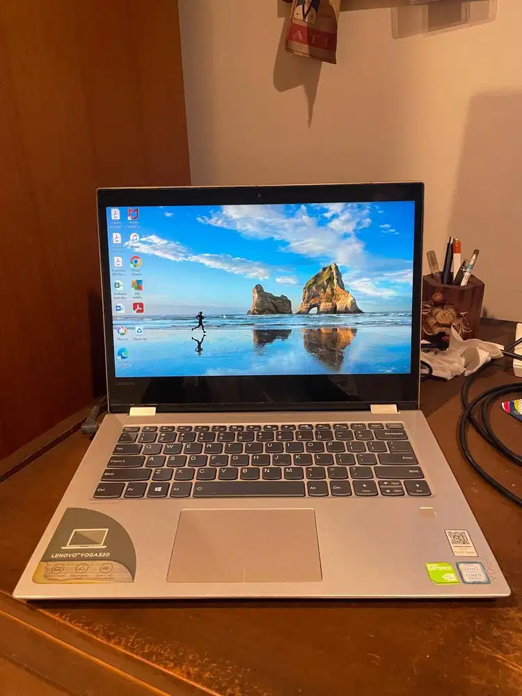 Laptop Lenovo Yoga 520, Window 11, Processor i5, 8 tahun
