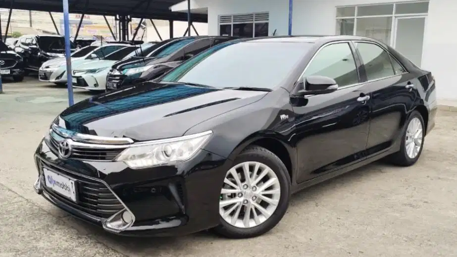 DP Rendah Toyota Camry 2.5 V Bensin-AT 2015 STT