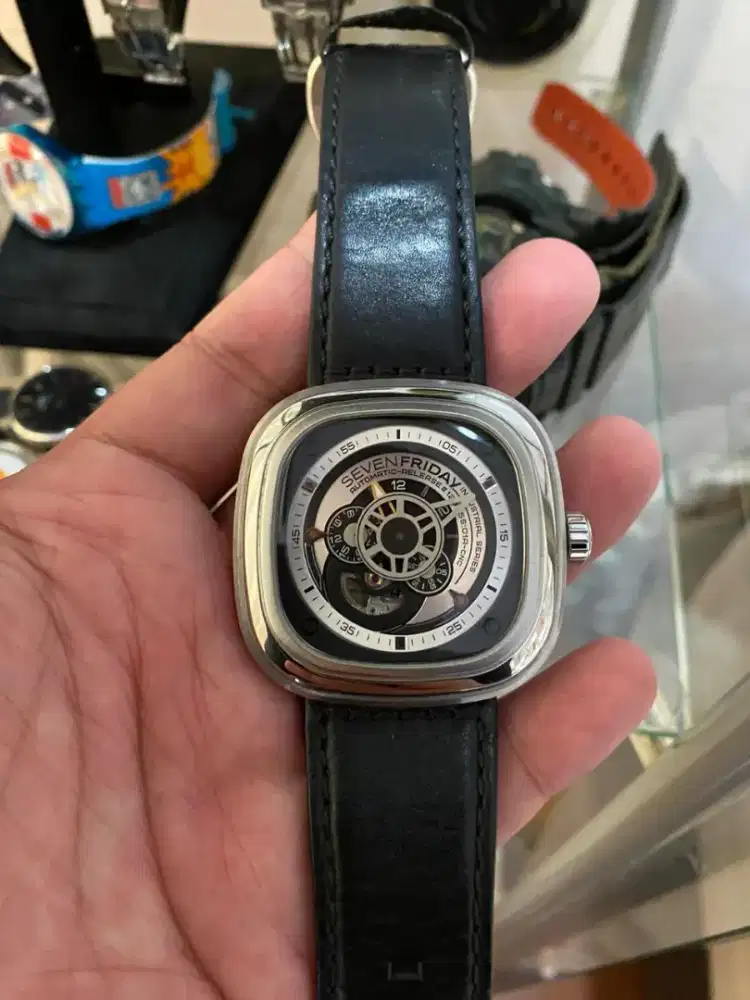 Jam tangan seven Friday P1B1 sevenfriday