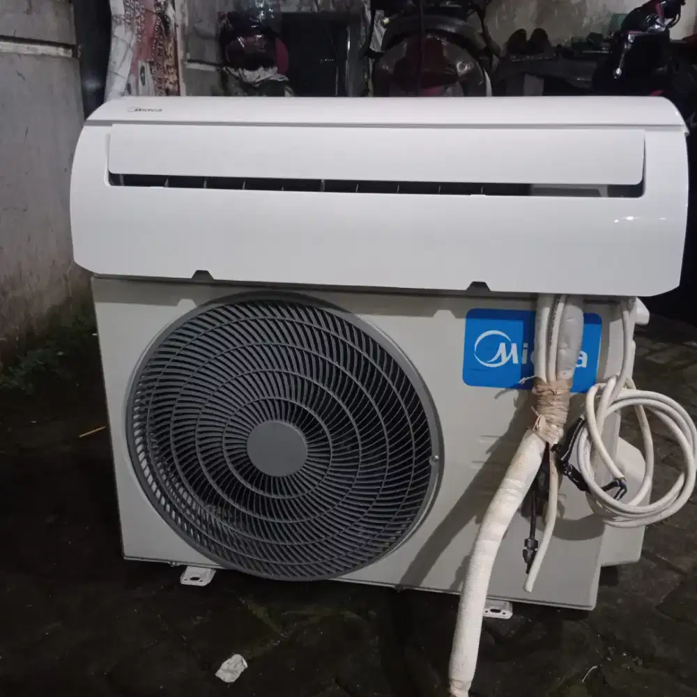 Di jual ac midea