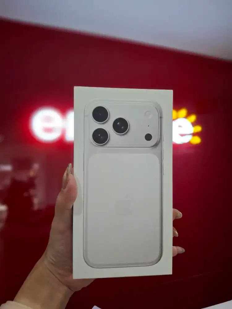 IPHONE 17 PRO 256GB SILVER