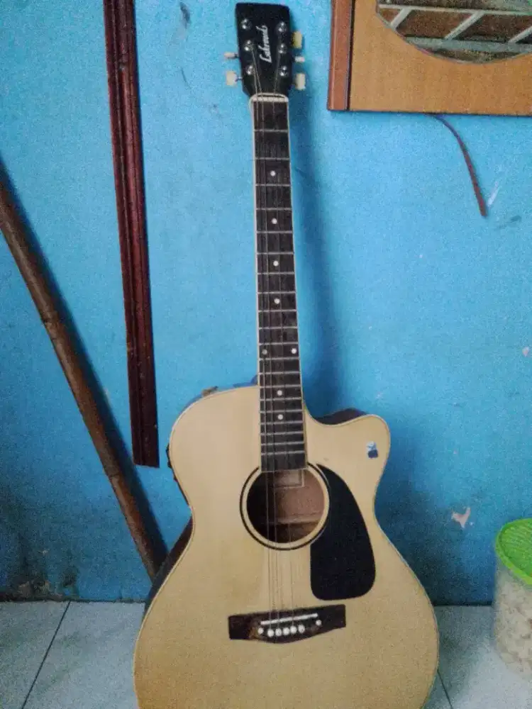 gitar bekas min banyak