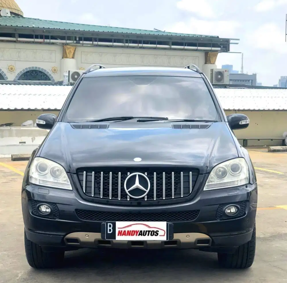 Mercedes Benz ML350 Tahun 2009 Automatic Hitam