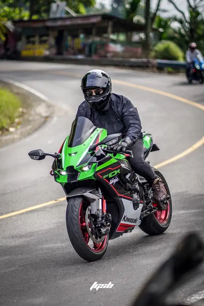 Kawasaki ZX10R full modifikasi low oddo mulus total jaminan