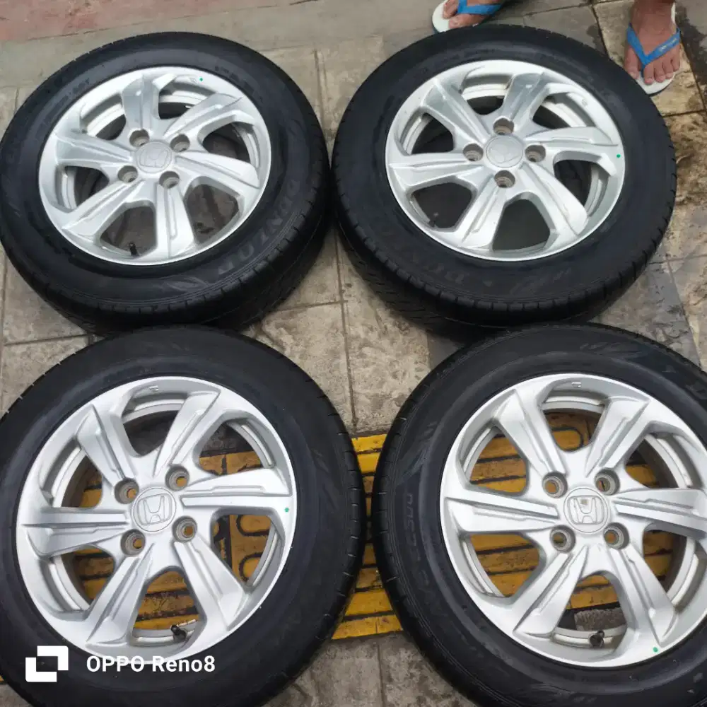 Jual velg mobil Honda Brio 1set R14 ban tebal