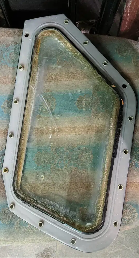 JUAL JENDELA KOKPIT PESAWAT