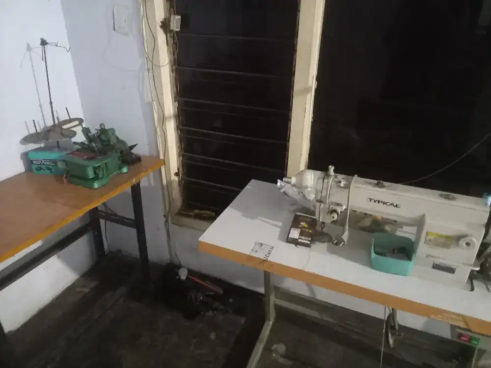 Mesin jahit typical dan obras kecil