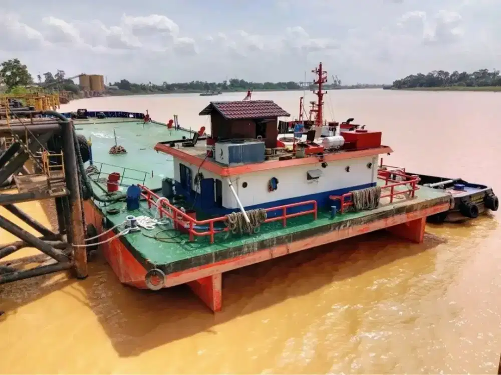Di Jual oil Barge / tongkang minyak 3200 ton tahun 2004
