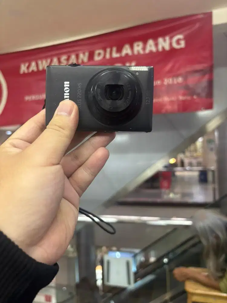 Canon ixus 220 hs