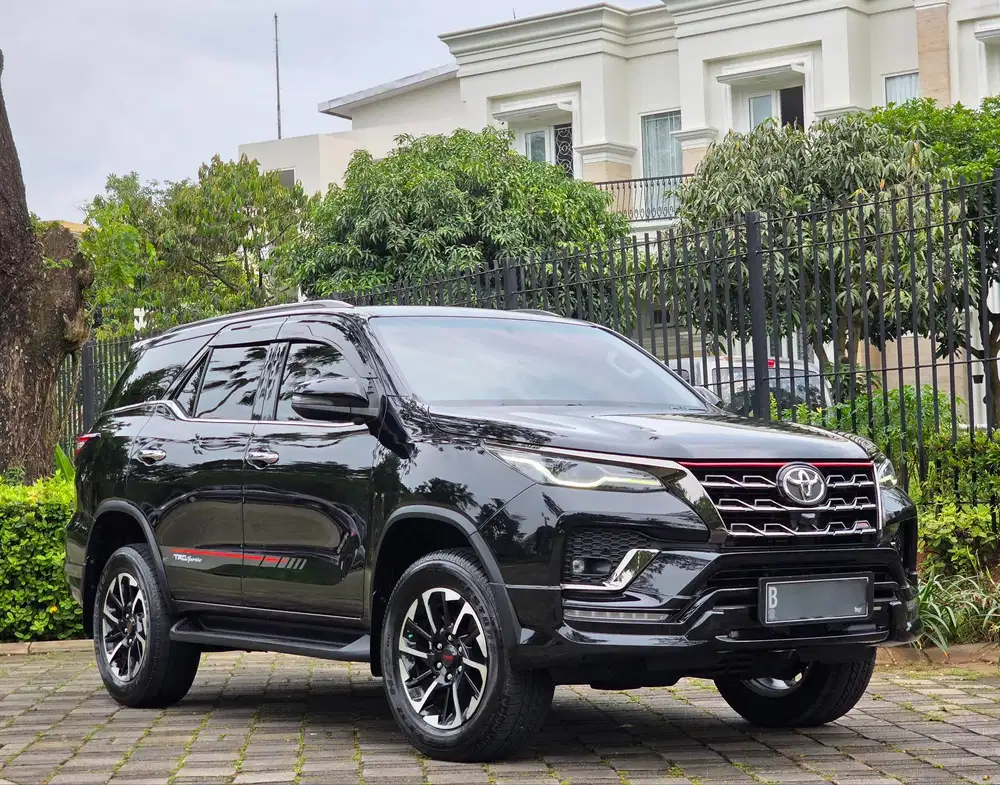 KM.65.RB|FACELIFT| FORTUNER TRD 2.4 AT DIESEL 2020 HITAM SEGER !!