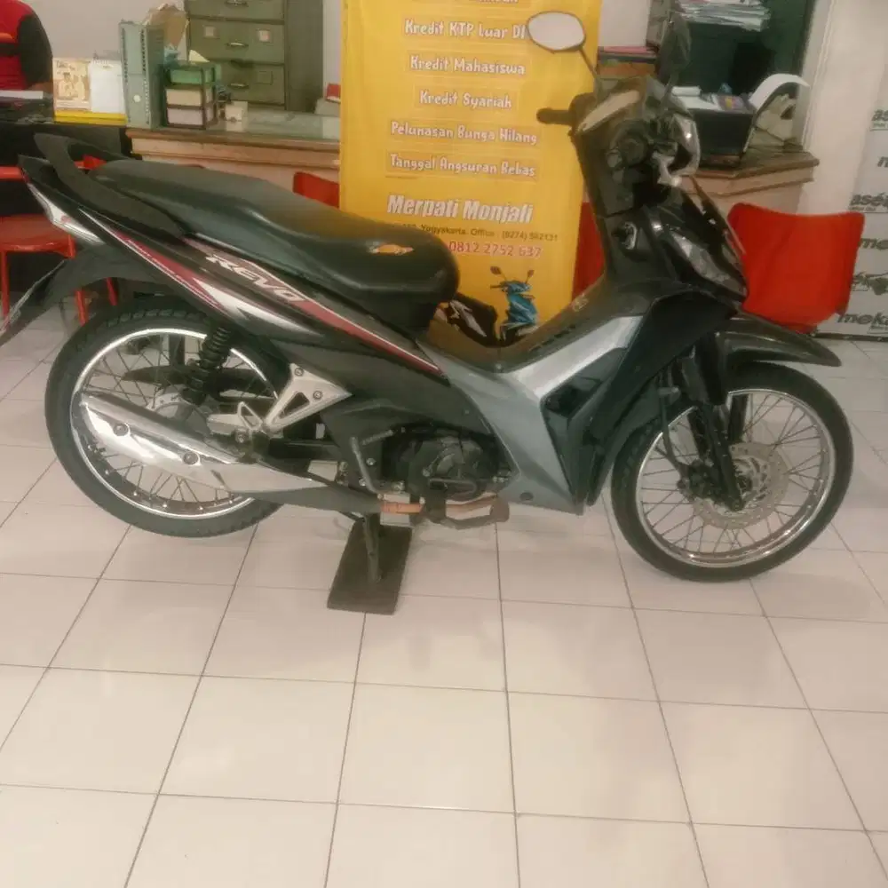 HONDA REVO TH 2014 KREDIT MOTOR MURAH MOKASE MERPATI MONJALI