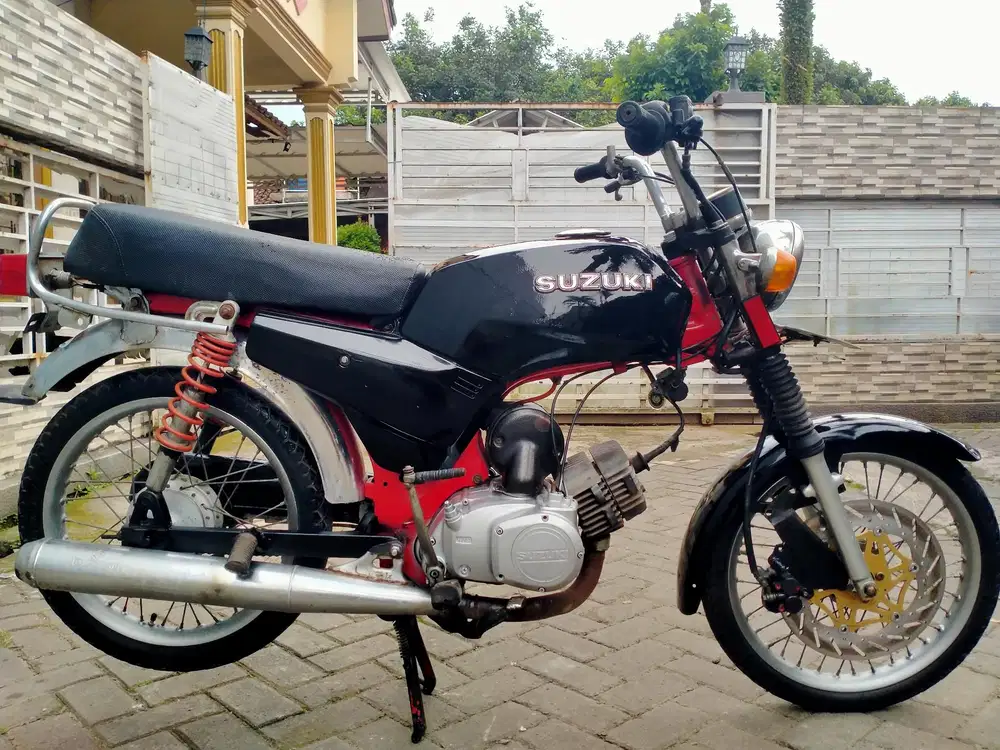 Suzuki A 100 lengkap motor sehat walafiat keterangan detail dibawah