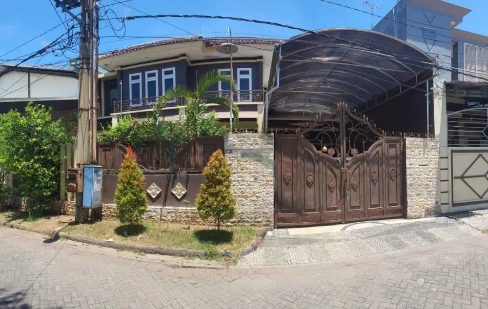 Dijual Rumah Gading Pantai 2 Lantai Lokasi Bagus Siap Huni dkt PCM