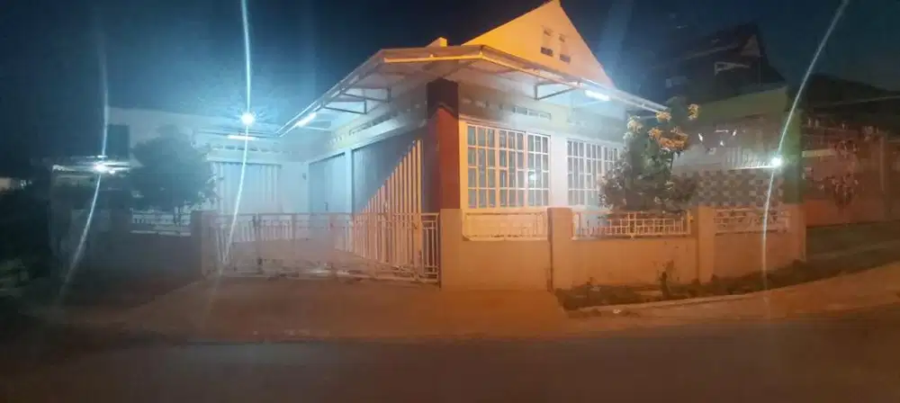 Jual Ruko dipinggiran alun2 Singaparna dan padat penduduk